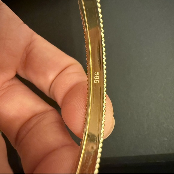 14 karat solid gold set - Picture 6 of 11